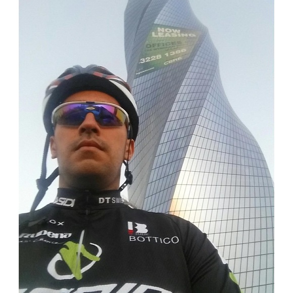 Meet your Posher, Cesar - Picture 1 of 1